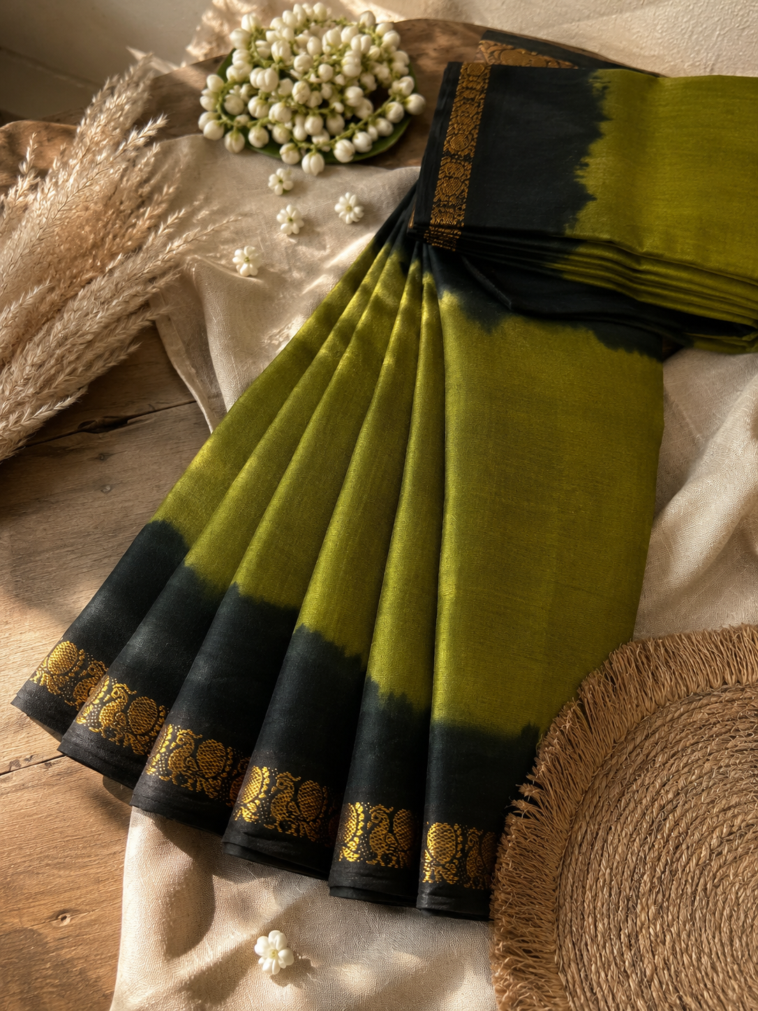 SUN0013 - Sungudi Saree Palin - Olive Green & Black combination
